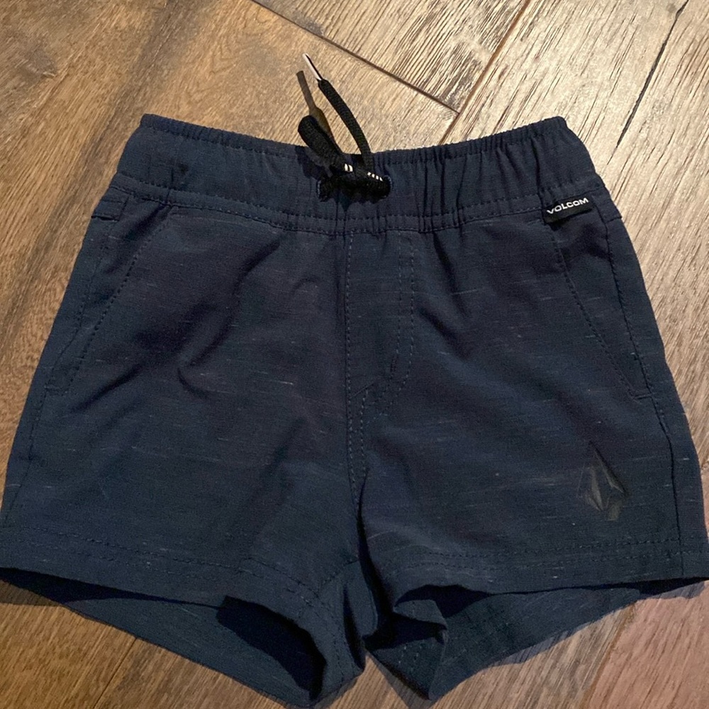 Volcolm boys shorts 2T navy